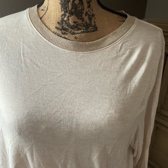 Banana Republic Cream Long Sleeve Top - Picture 2 of 6